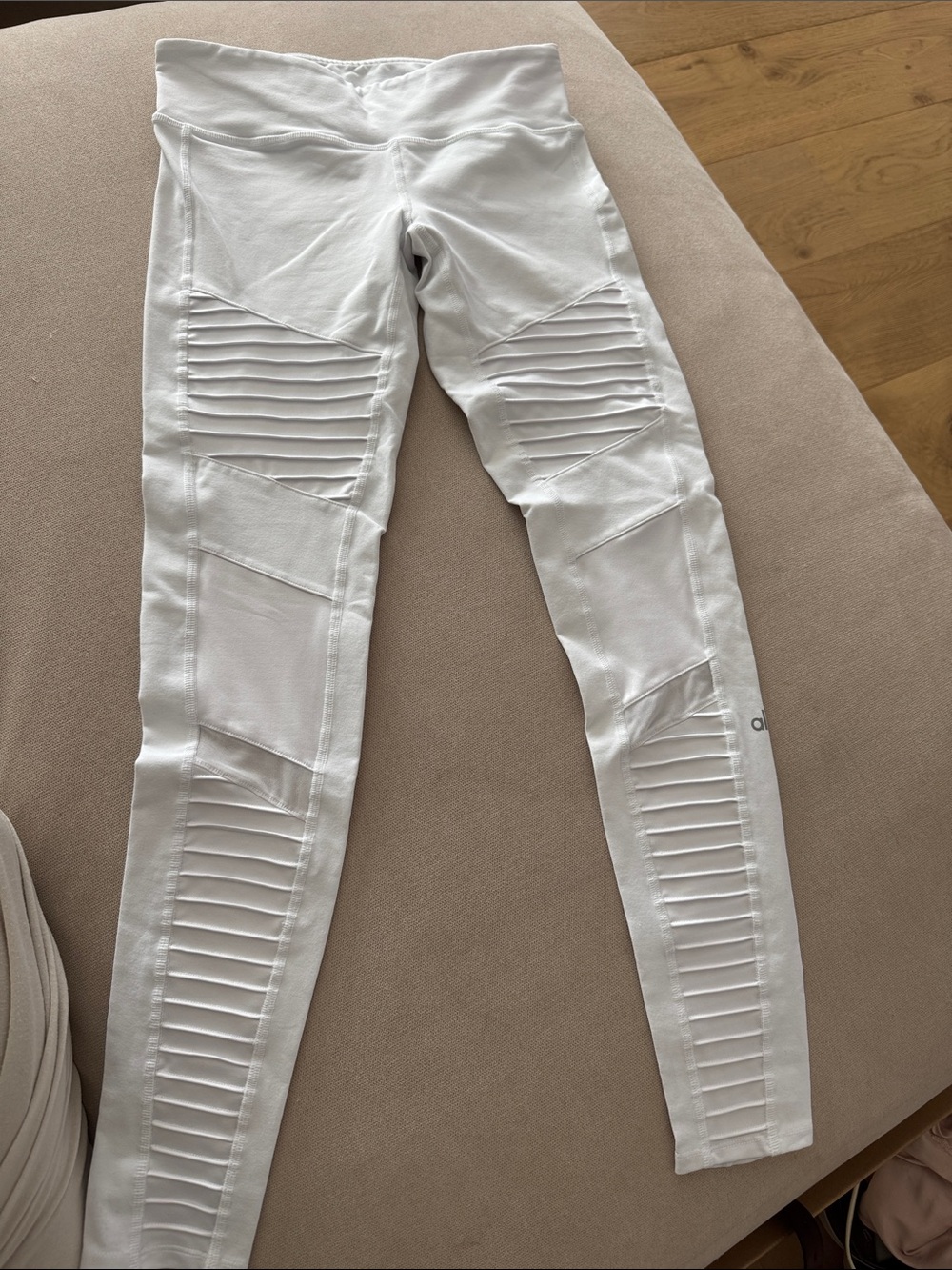 alo White Moto-Style Women’s Jeans Leggings